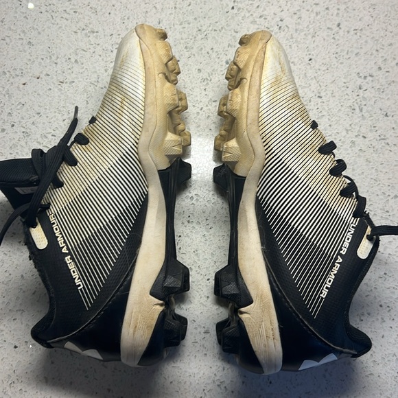 Under armor softball cleats - Picture 3 of 5